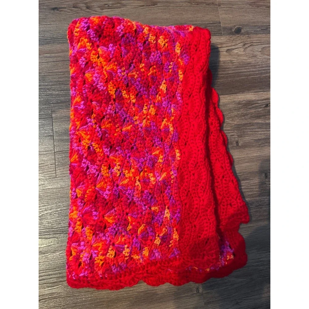 Handmade Crochet Blanket Red Orange Pink Ombre Scalloped Edge Cozy Throw 40